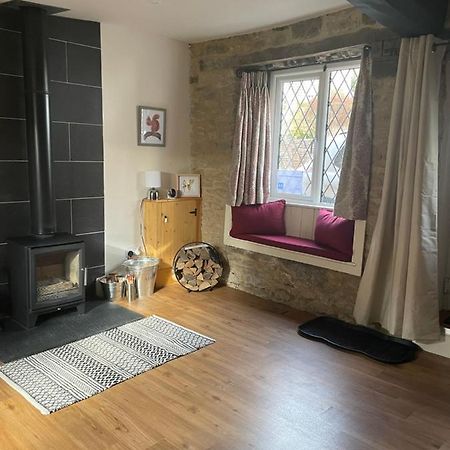 Cotswold Coombe Cottage Wotton-under-Edge المظهر الخارجي الصورة