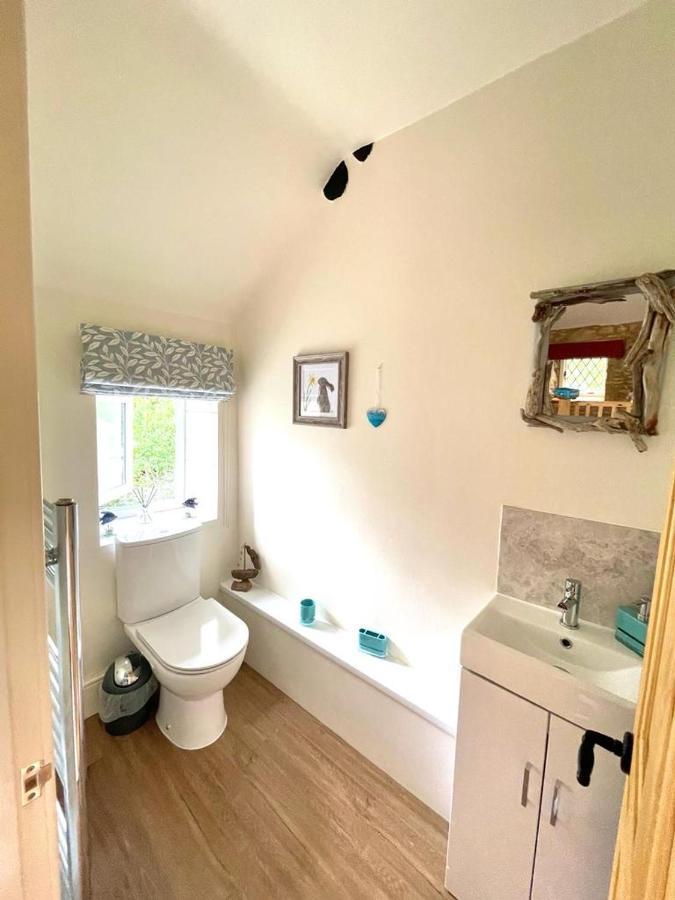 Cotswold Coombe Cottage Wotton-under-Edge المظهر الخارجي الصورة