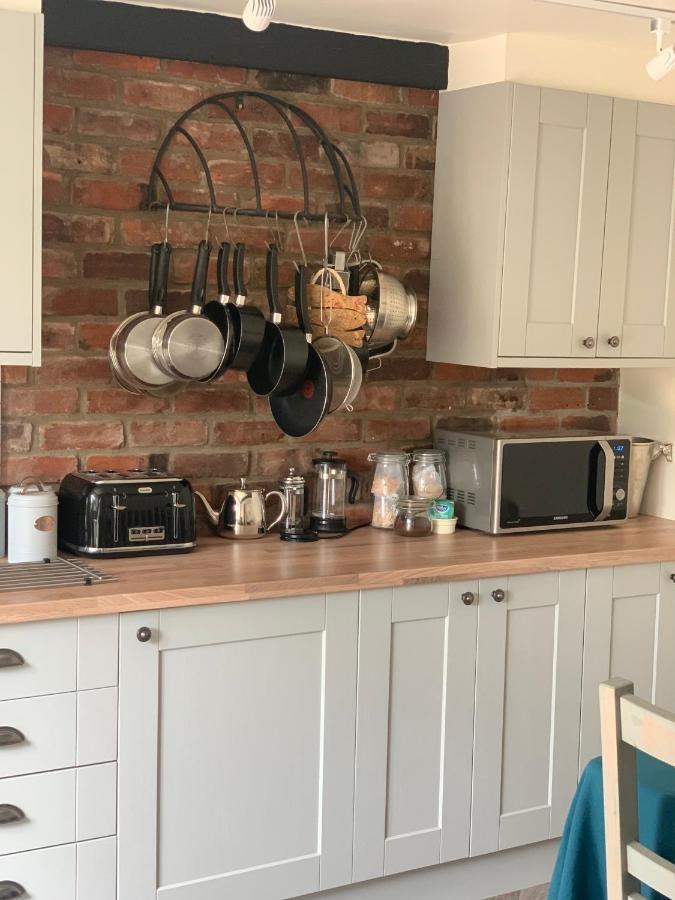 Cotswold Coombe Cottage Wotton-under-Edge المظهر الخارجي الصورة
